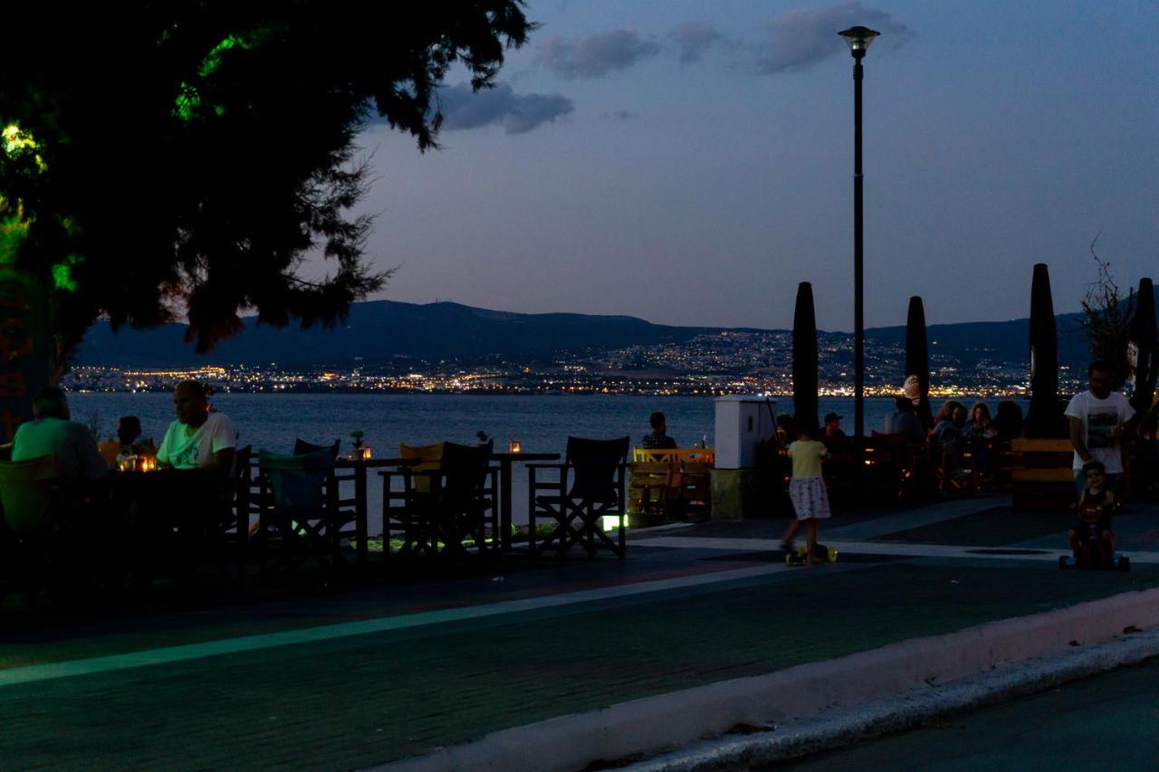 Irene Seafront Apartment Neoi Epivatai Buitenkant foto